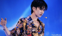 吃瓜爆料蔡徐坤恋情,甜蜜互动引粉丝热议